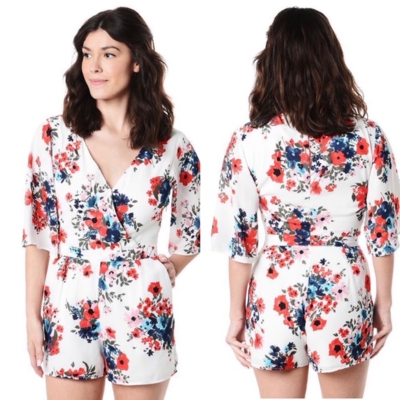 cupcakes & cashmere Dresses & Skirts - 🌼 cupcakes & cashmere Kirei floral romper size 4